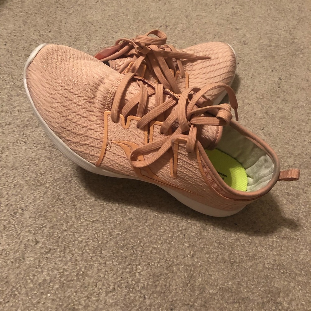 Saucony women’s shoes